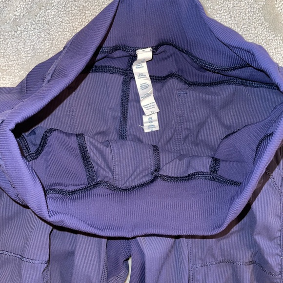 Lululemon capri pants - Picture 3 of 6